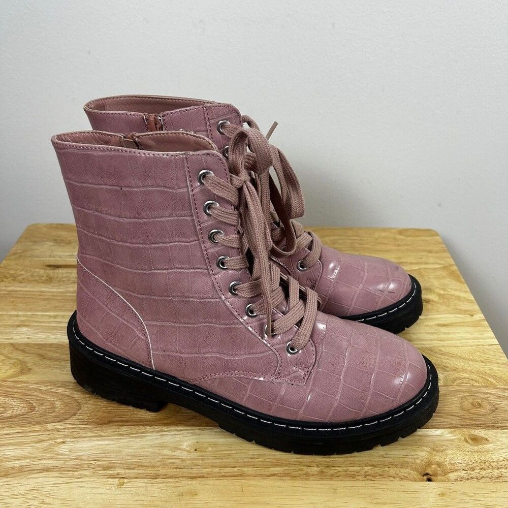 Sugar Kaedy Pink Croc Embossed Combat Boots Womens 8.5 M Lace Up Side Zip Lug